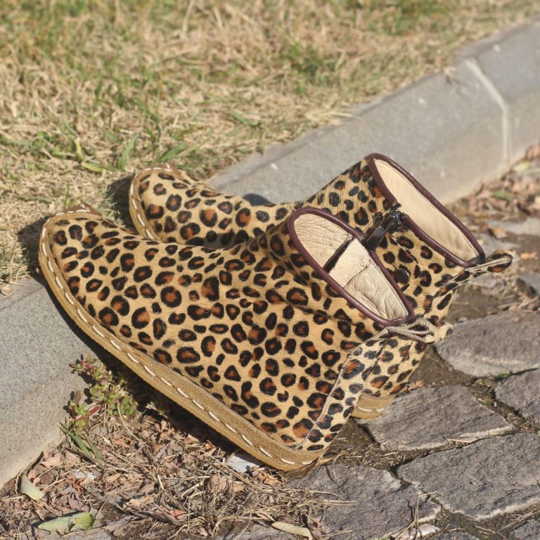 Leopar Desenli Tüylü Zebra Desenli El Dikişli Kadın Kışlık Deri Bot - Görsel 3