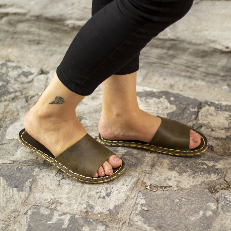 El Yapımı Barefoot Yalınayak Kadın Deri Boyka Terlik, Zeytin Yeşili - Görsel 2