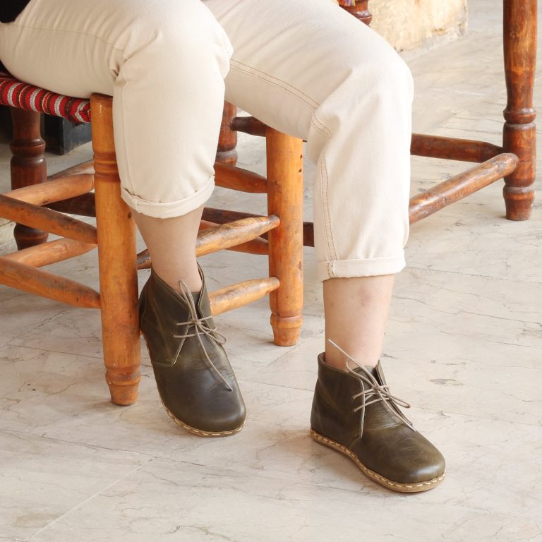 El Yapımı Barefoot Yalınayak Kadın Deri Kısa Bağcıklı Kadın Bot, Zeytin Yeşili - Görsel 4