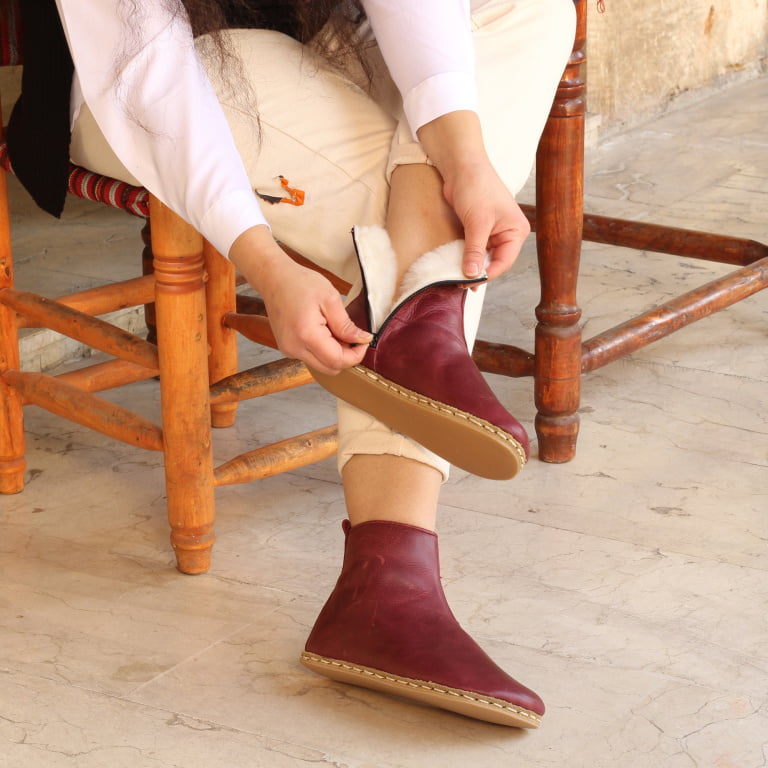 El Yapımı Barefoot Yalınayak Kadın Deri Fermuarlı İçi Kürklü Kadın Kısa Bot, Bordo - Görsel 2